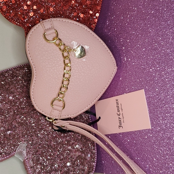 🎉HP🎉Juicy Couture 💘NWT💘 Luxe Links Light Pink Heart Shaped Wristlet!💘💘💘 - Picture 14 of 16